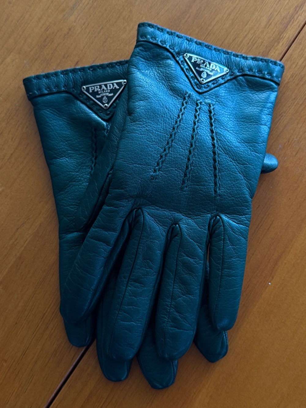 Prada Leather Gloves in Dark Green with Logo Plaque
